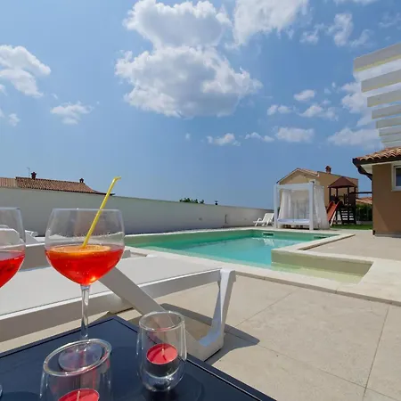 Villa Matthias By Rent Istria