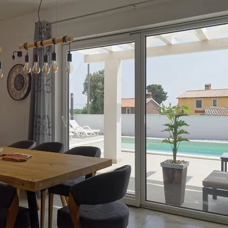 Matthias By Rent Istria וילה